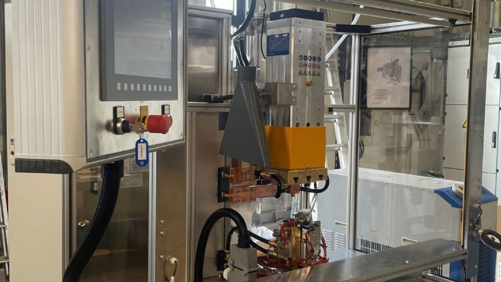 Investition in die Zukunft: Neue Widerstandsbuckelschweißanlage bei Ossenberg-Engels